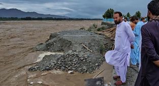 Pakistan'da aşırı yağışlar nedeniyle 38 kişi hayatını kaybetti
