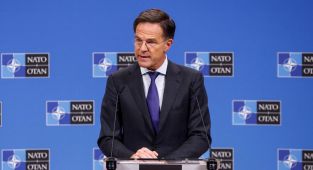 Rutte: Türkiye'nin çok büyük bir savunma sanayi temeli var