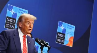 Trump'tan NATO bütçe hedefiyle yılda 1 trilyon dolardan fazla artış olacak mesajı