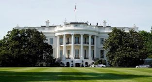 Beyaz Saray, Trump'ın Suriye'ye yaptırımları kaldıracağını açıkladı