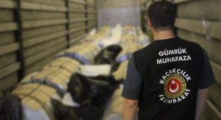 Gümrüklerde 6 ayda 35,5 milyar liralık kaçakçılık engellendi