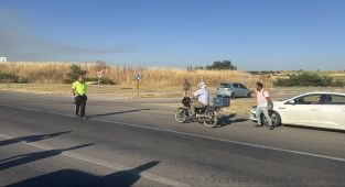 Hamzabeyli Sınır Kapısına giden kara yolu yangın nedeniyle trafiğe kapatıldı