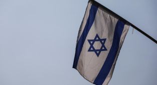 İsrail'de Netanyahu hükümetinden çekilen UltraOrtodoks Şas Partisi'nin bakanları istifa etti