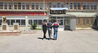 Kırmızı bültenle aranan şüpheli Eskişehir'de yakalandı