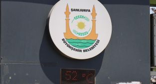 Termometreler 52 dereceyi gösterdi