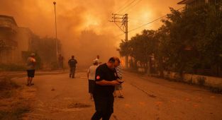 Yangınlardan etkilenen 46 kişinin tedavisi devam ediyor