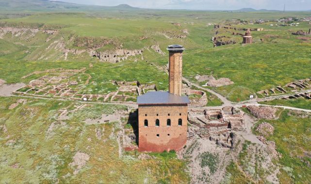 Anadolu'da yapılan ilk Türk camisi Ebu'l Menuçehr asırlardır geçmişin izlerini taşıyor