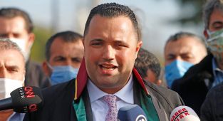 Avukat Rezan Epözdemir rüşvete aracılık etmek suçundan tutuklandı