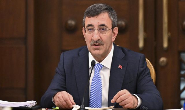 Cevdet Yılmaz: Riskli bölgelerde demiryolu seferleri geçici olarak durdurulacak