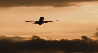 Flynas hava yolu şirketine ait TrabzonCidde uçağı acil iniş yaptı