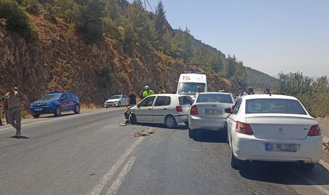 Gaziantep'te 4 araç birbirine girdi: 9 yaralı