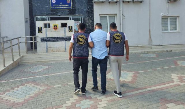 Kırmızı bültenle aranan dolandırıcılık zanlısı Mersin'de yakalandı