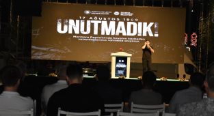 Marmara Depremi şehitleri için sela okundu