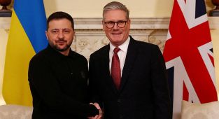 Starmer, TrumpPutin görüşmesi öncesi Zelenski ile bir araya geldi