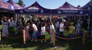 Tekno Macera Tırı, Erzurumda çocuklarla buluştu