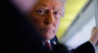 Trump'tan Rusya'ya tepki: İki nükleer denizaltı uygun bölgelere konuşlandırılacak