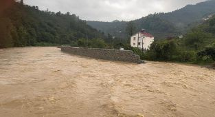 4 ile 'turuncu' uyarı: Heyelan ve sele dikkat