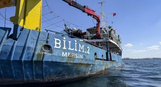 Akdeniz suyu Marmara'nın yüzeyini temizledi