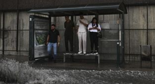 Ankara'da sağanak etkili oldu: Yollar göle döndü