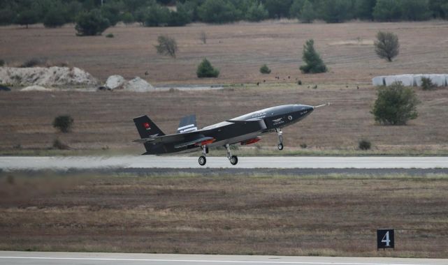 Bayraktar KIZILELMA ilk kez mühimmatlı uçtu