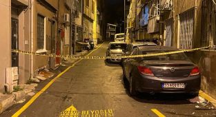 Beyoğlu'nda silahlı saldırıya uğrayan taksici hayatını kaybetti