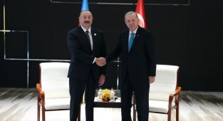 Cumhurbaşkanı Erdoğan'dan Çin'de diplomasi trafiği