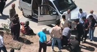 Freni boşalan çekici 6 araca çarptı
