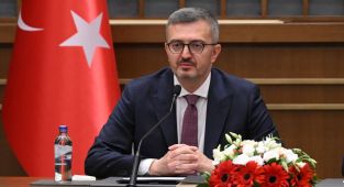 İletişim Başkanı Duran Filenin Sultanlarını kutladı