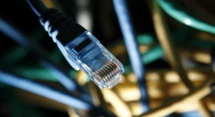 İnternet erişimine sahip girişimlerin yüzde 93,6'sı sabit hat kullandı