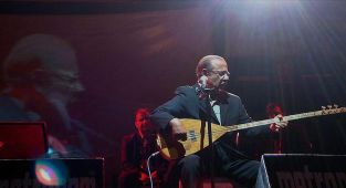 Neşet Ertaş türküleri değerleri öğretiyor