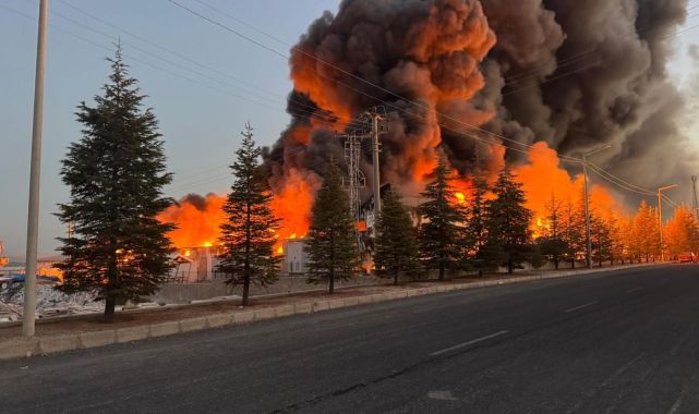 Niğde'de ambalaj fabrikasında yangın