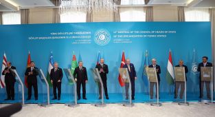 Aliyev, TDT ülkelerinin Azerbaycan'da ortak askeri tatbikat yapmasını önerdi
