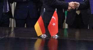 Almanya: Türkiye, birçok siyasi konuda muhatap olarak önemli rol oynuyor