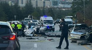 Ankara'da iki otomobil çarpıştı: 1 ölü, 2 yaralı