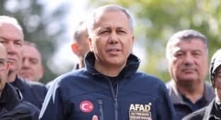 Bakan Yerlikaya: Balıkesir Valiliği'ne 25 milyon lira acil destek ödemesi gönderdik