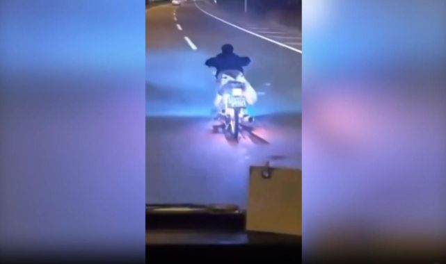 Bolu'da trafik güvenliğini tehlikeye sokan motosikletliye 49 bin 680 lira ceza kesildi