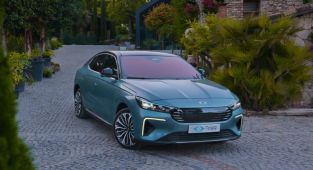 Elektrikli ve hibrit otomobillerin pazar payı yüzde 44,7'ye yükseldi