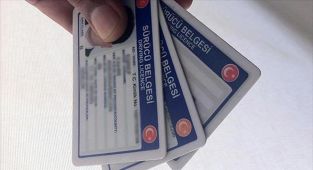 Eski tip ehliyet sahiplerine uyarı: Son tarih yarın