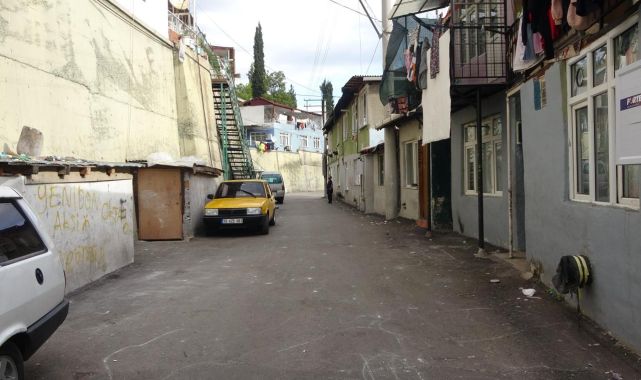 Hırsız ararken mahalleyi birbirine kattılar: Yanlışlıkla 6 kişiyi dövdüler