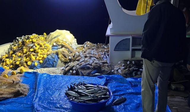 Sinop'ta balıkçılar bir gecede 3 bin 200 palamut yakaladı