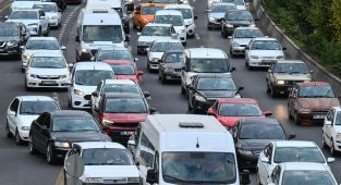 Trafikteki toplam araç sayısı 191 bin 406 arttı
