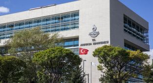 AYM'den vekalet ücreti alabilmek için dava açan avukat için 'kötü niyet' kararı