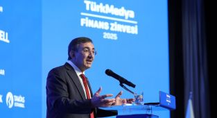 Cevdet Yılmaz: Ekonomi politikalarımızın merkezinde enflasyonla mücadele var
