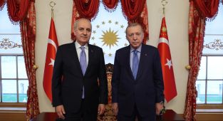 Cumhurbaşkanı Erdoğan, TBMM Başkanı Kurtulmuş'u kabul etti