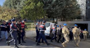DEAŞ'a finansman sağladığı iddia edilen 13 şüpheli gözaltında