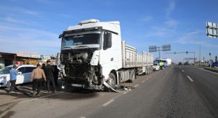 Diyarbakır'da feci kaza: 4 kişi öldü, 1 kişi yaralandı