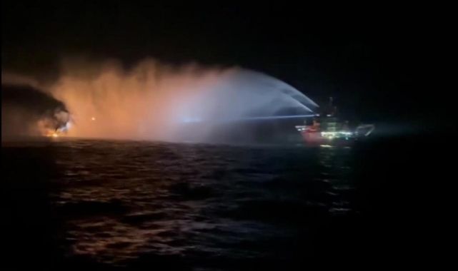 Karadeniz'de 2 ticari gemide patlama oldu