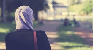 Almanya'da hakimlik başvurusu reddedilen başörtülü kadının itirazı mahkemece kabul edilmedi