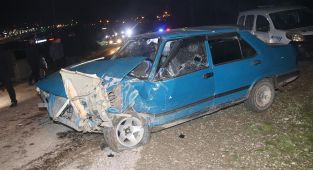 Amasya'da iki otomobil çarpıştı: 6 yaralı