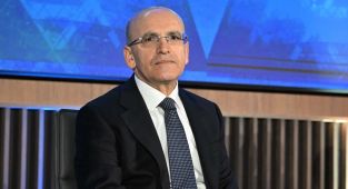 Bakan Şimşek: Büyümenin OVP'nin sınırlı üzerinde gerçekleşmesini öngörüyoruz